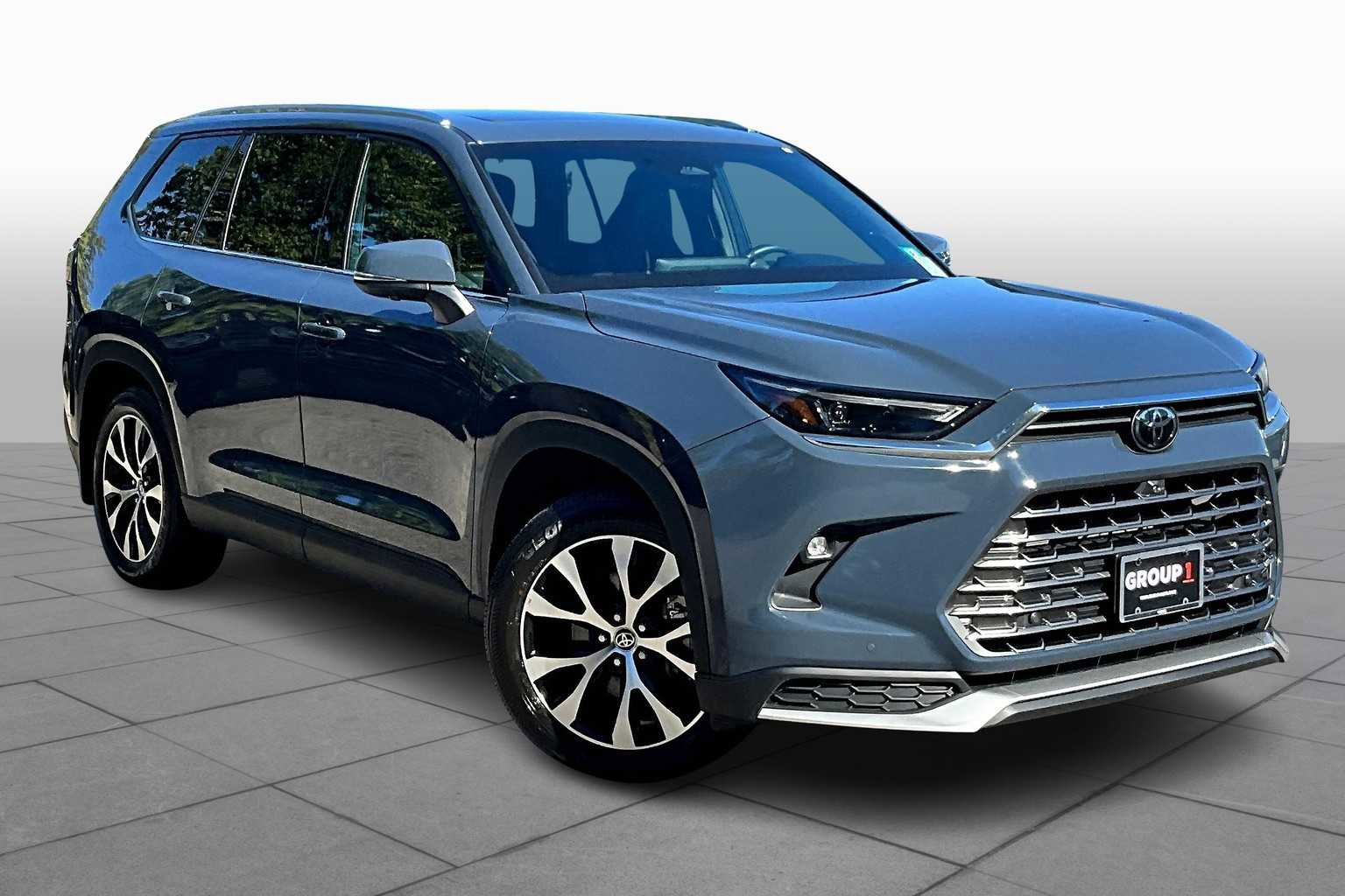 Used 2024 Toyota Grand Highlander AWD Hybrid image 2