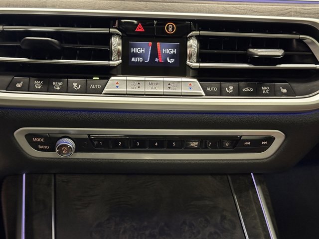 Used 2020 BMW X7 xDrive40i w/ M Sport Package image 32