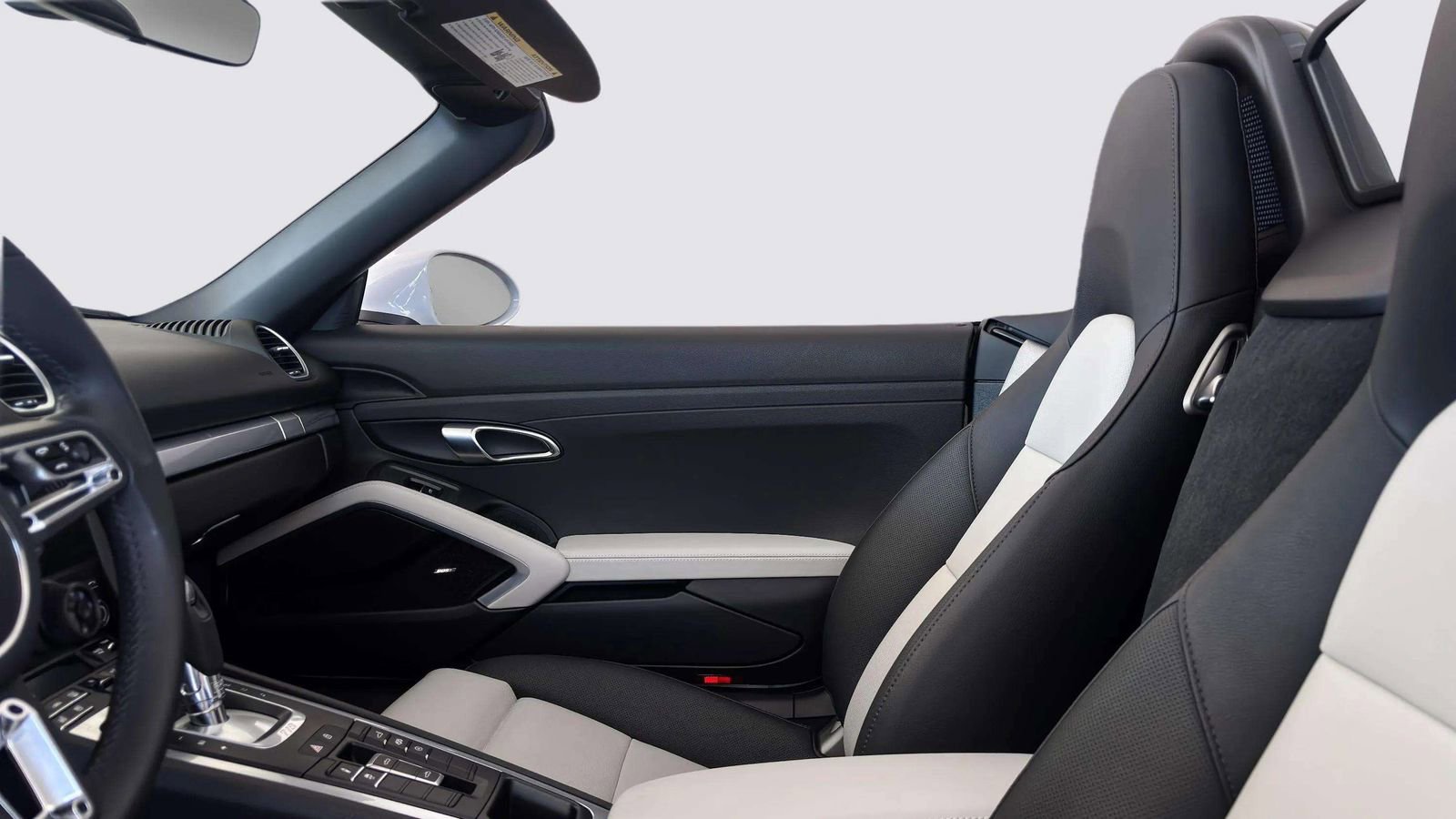 Used 2025 Porsche 718 Boxster S image 19