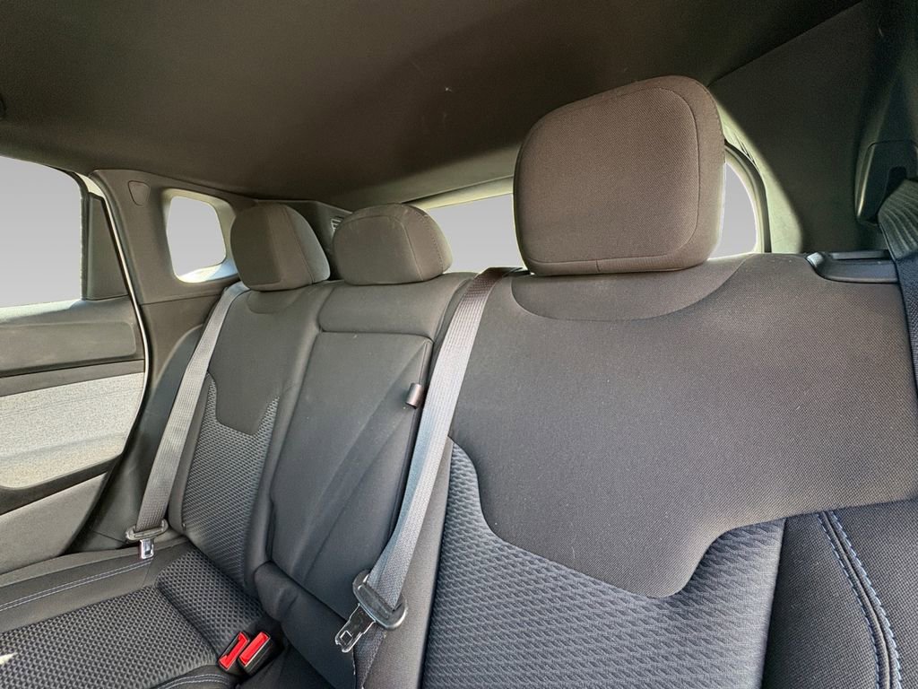 Certified 2023 Jeep Compass Sport image 4