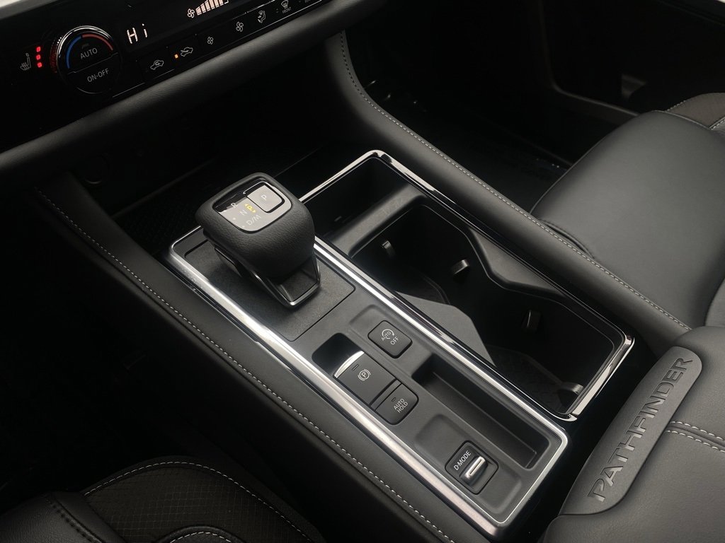 Used 2024 Nissan Pathfinder SL image 20