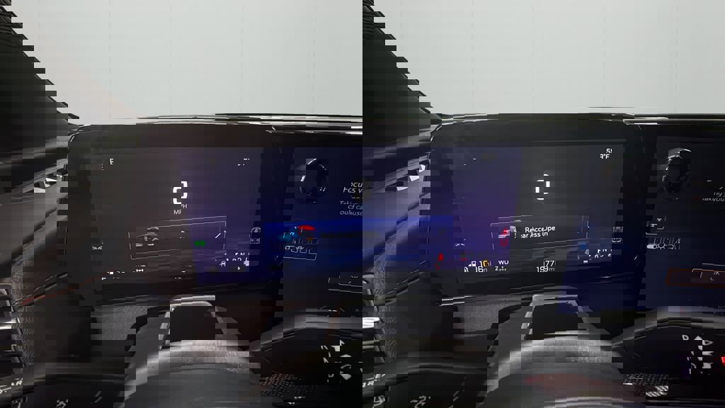 Used 2024 Chevrolet Traverse RS image 37