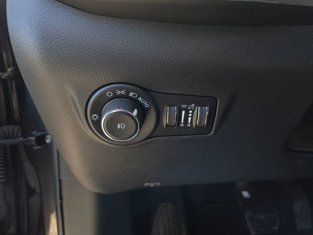 Used 2022 Jeep Compass Limited AWD/4WD image 14
