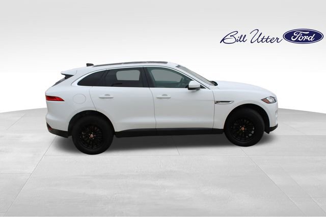 Used 2020 Jaguar F-PACE image 4