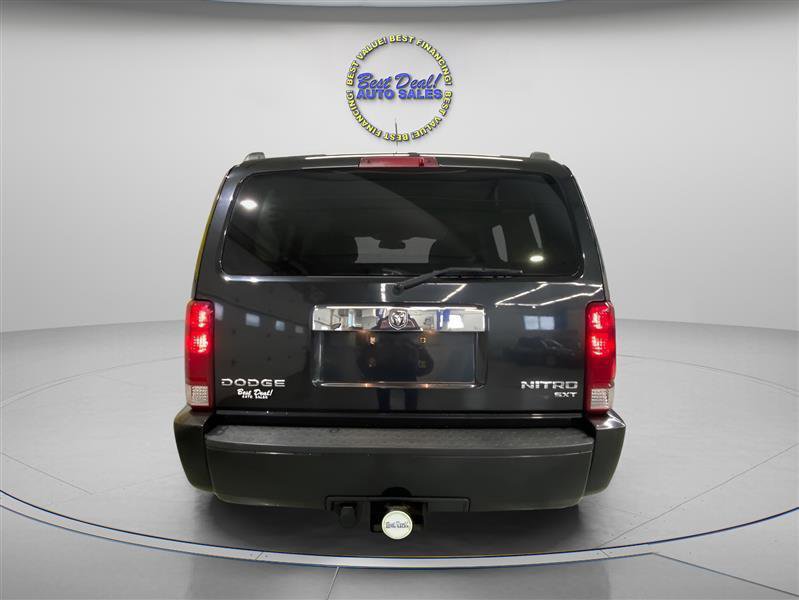 Used 2010 Dodge Nitro SXT w/ Trailer Tow Group AWD/4WD image 4