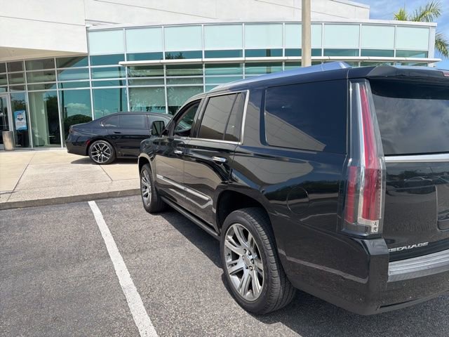 Used 2017 Cadillac Escalade Premium Luxury AWD/4WD image 18