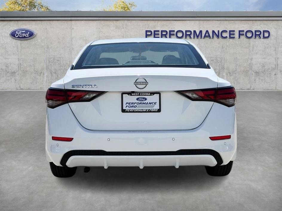 Used 2025 Nissan Sentra S FWD image 9