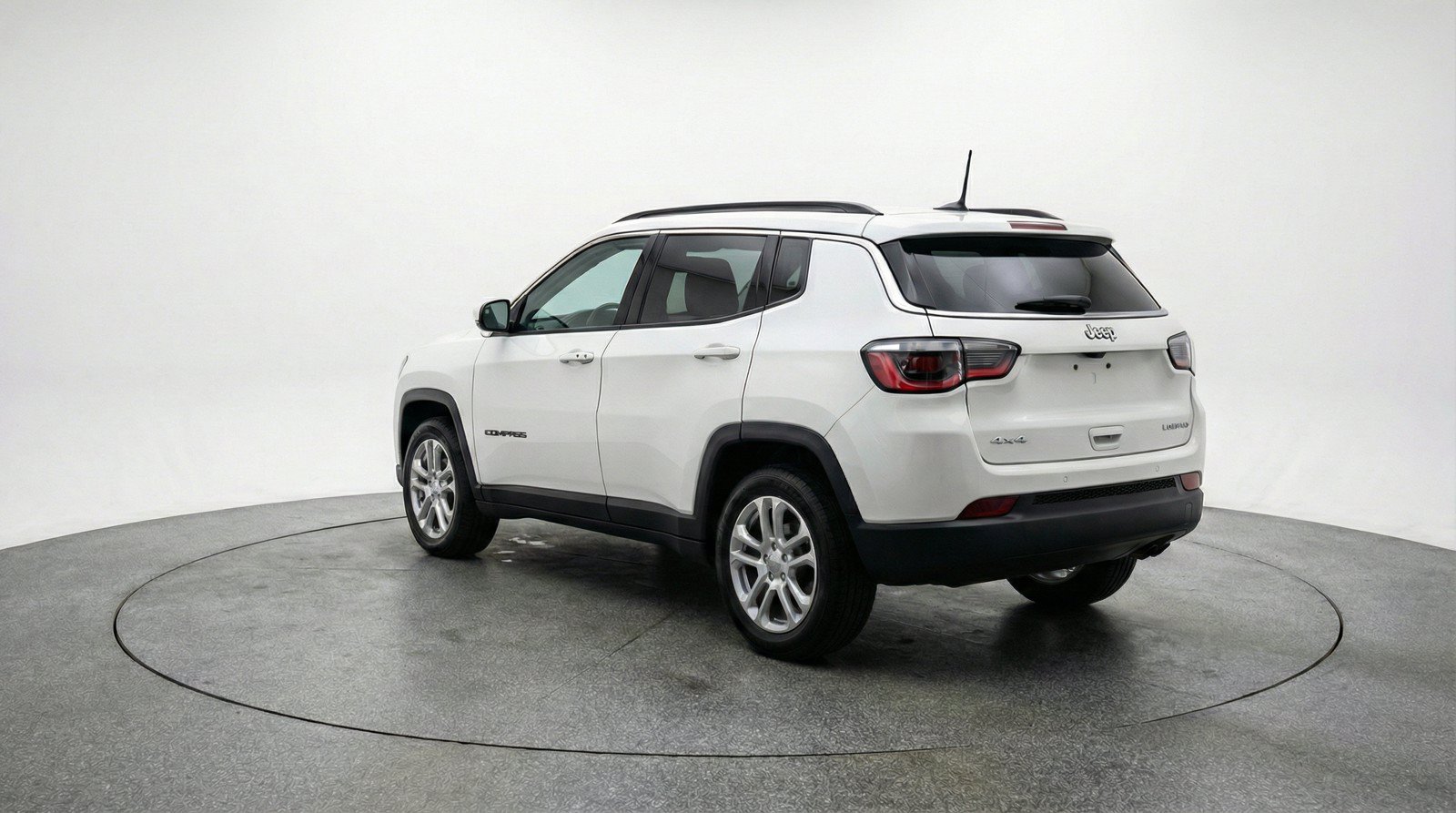 Used 2025 Jeep Compass Limited AWD/4WD image 6