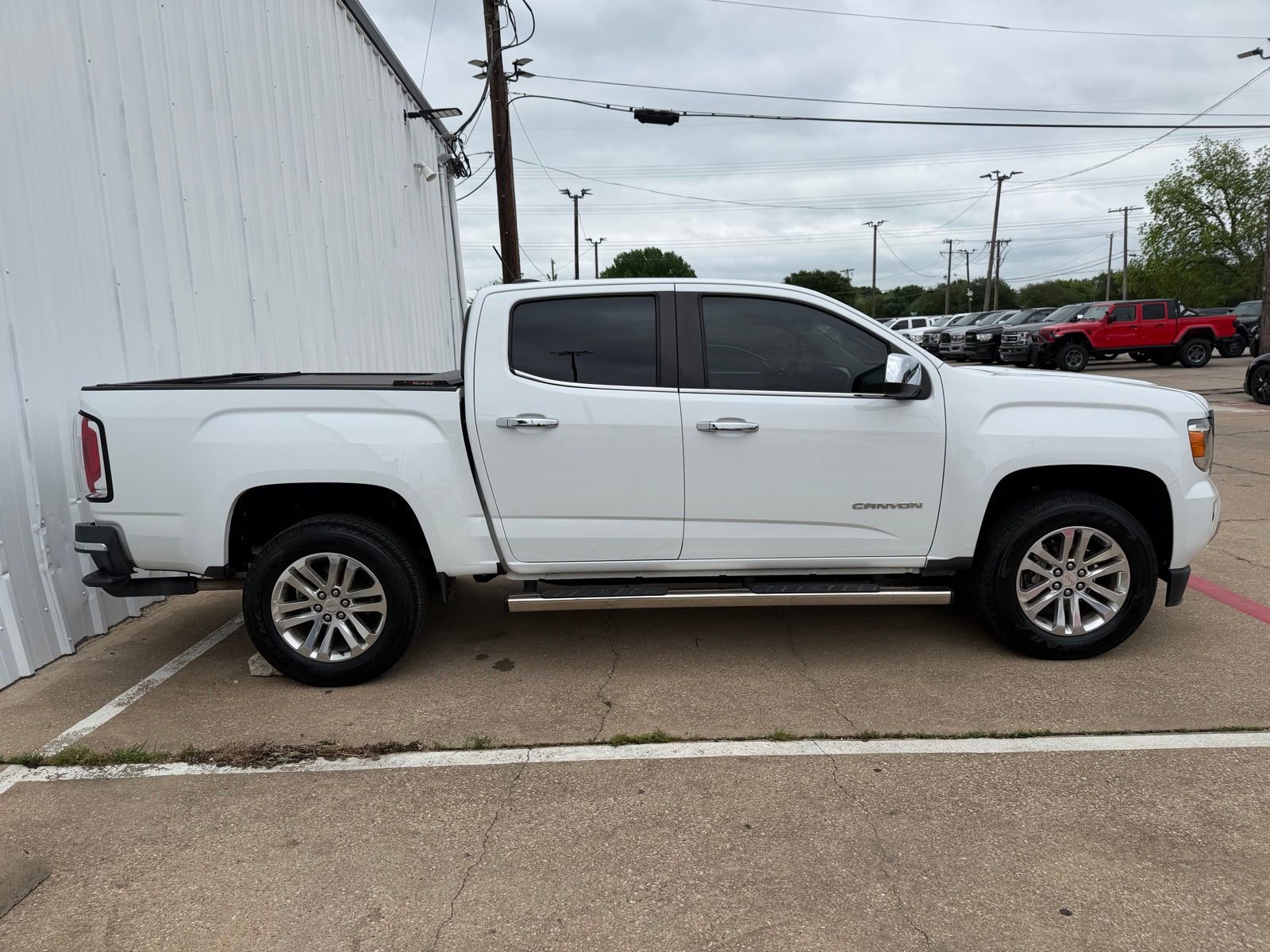 Used 2017 GMC Canyon SLT w/ Driver Alert Package RWD image 8