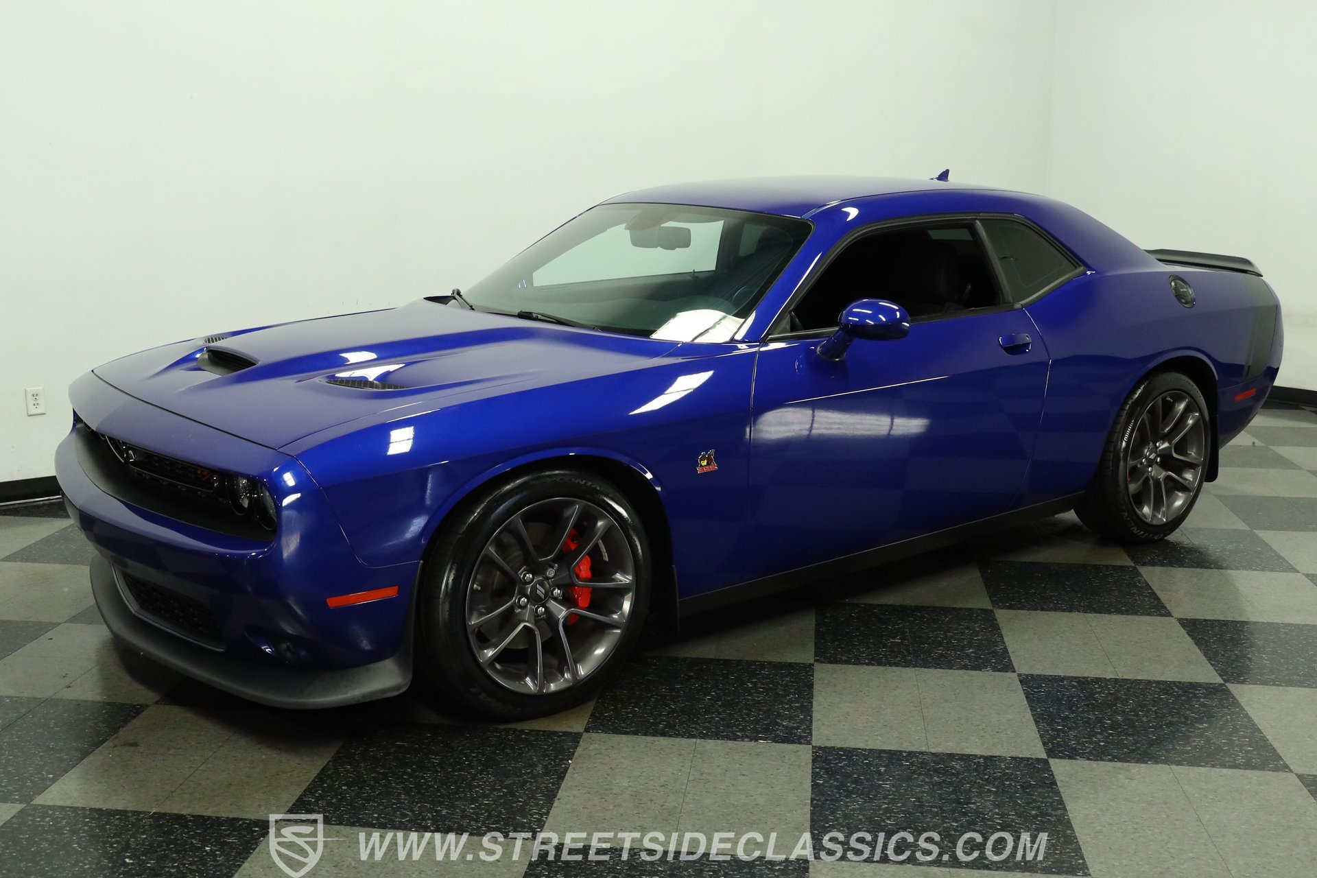 Used 2022 Dodge Challenger R/T Scat Pack w/ Driver Convenience Group RWD image 6
