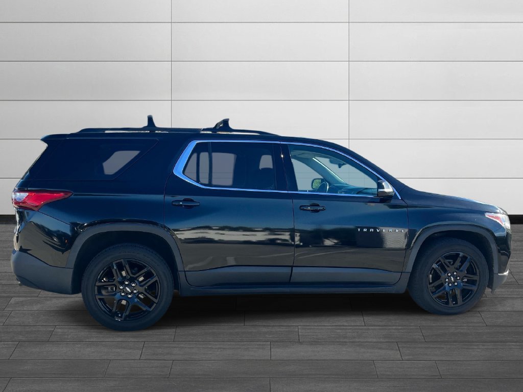 Used 2018 Chevrolet Traverse LT w/ LPO, 'HIT The Road' Package FWD image 6