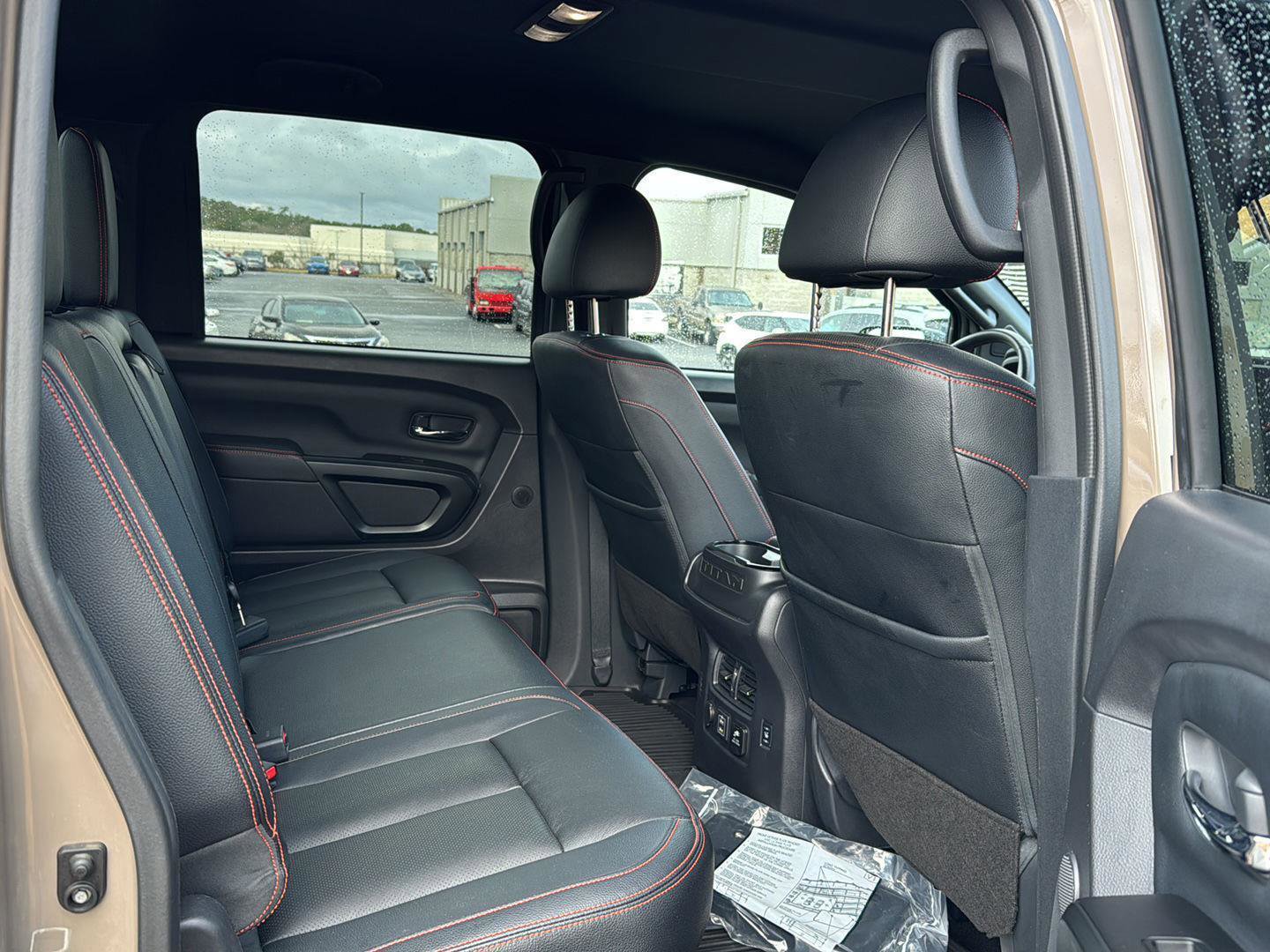 Used 2023 Nissan Titan PRO-4X w/ Pro-4x Convenience Package image 11