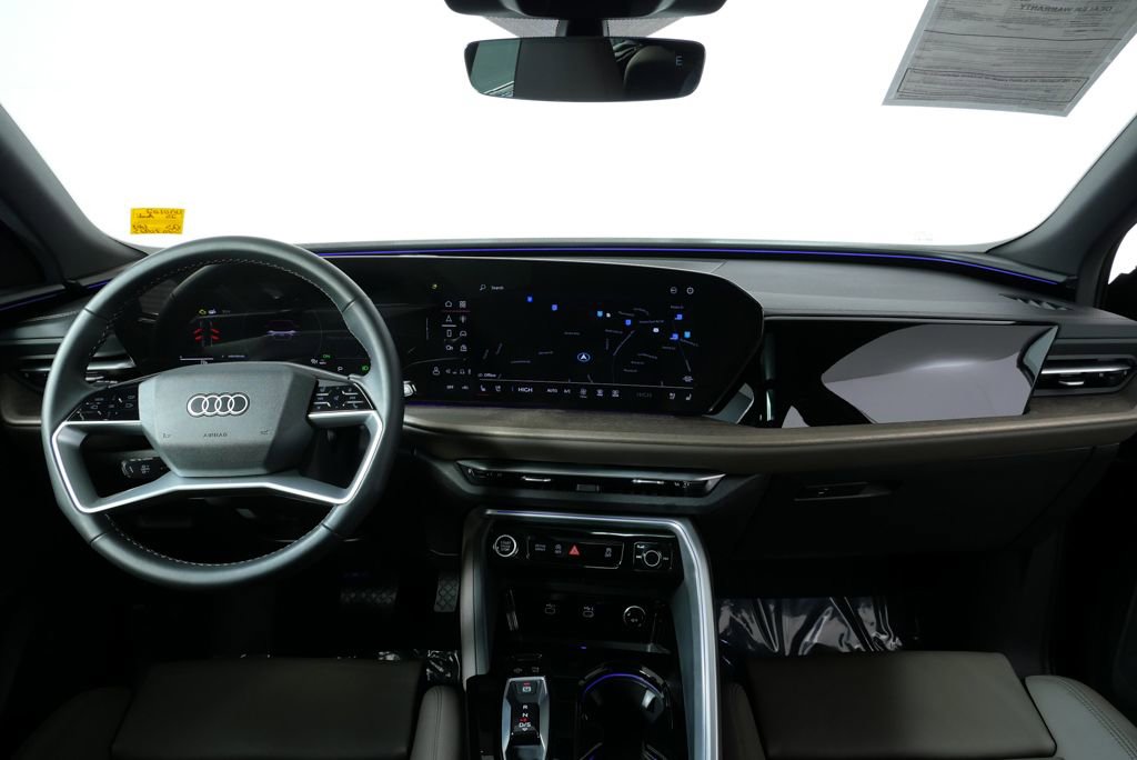 Used 2025 Audi Q5 Premium Plus w/ Premium Plus image 14