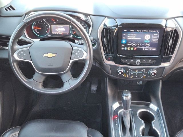 Used 2020 Chevrolet Traverse LT image 27