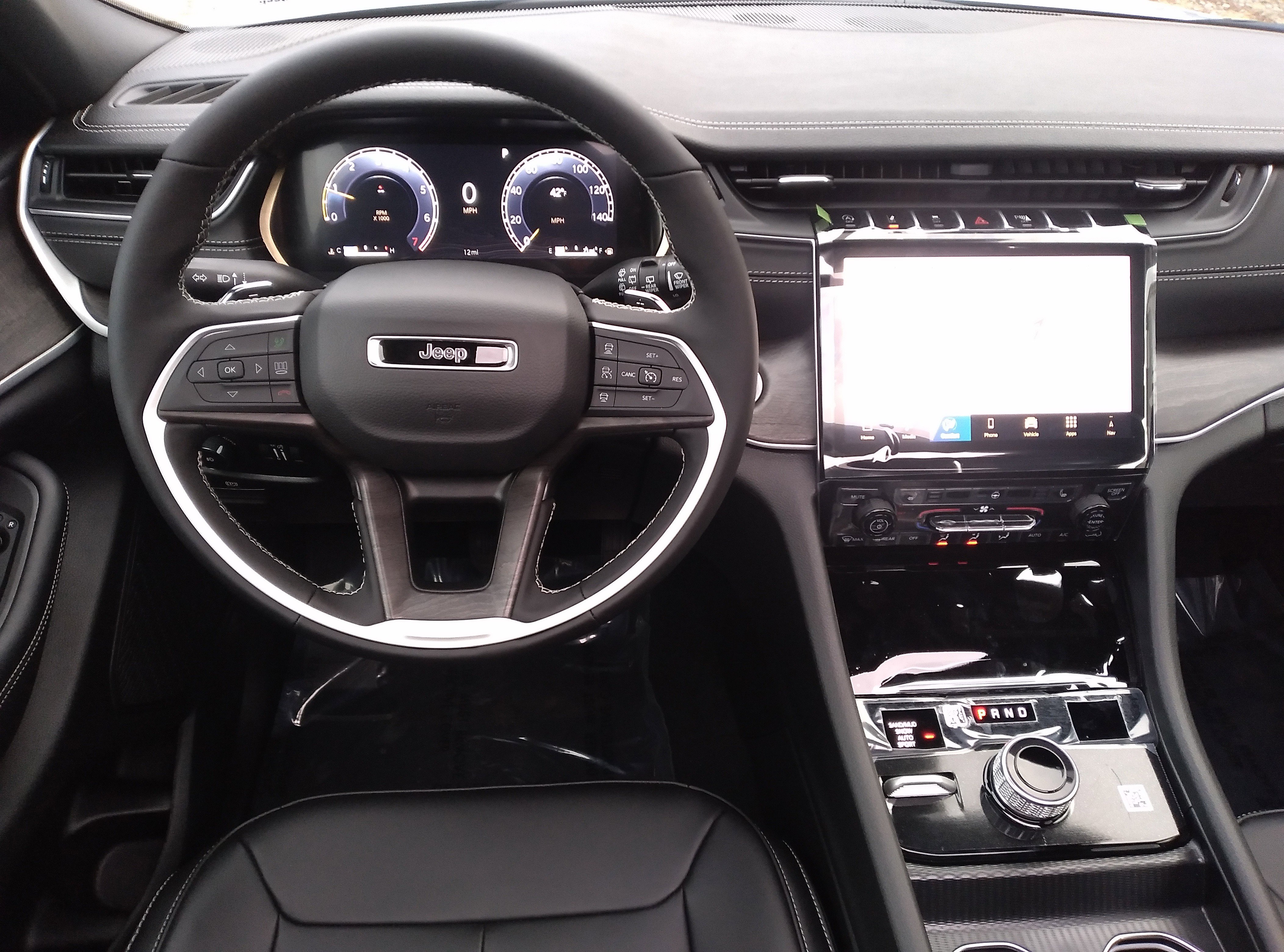 New 2025 Jeep Grand Cherokee Limited image 24