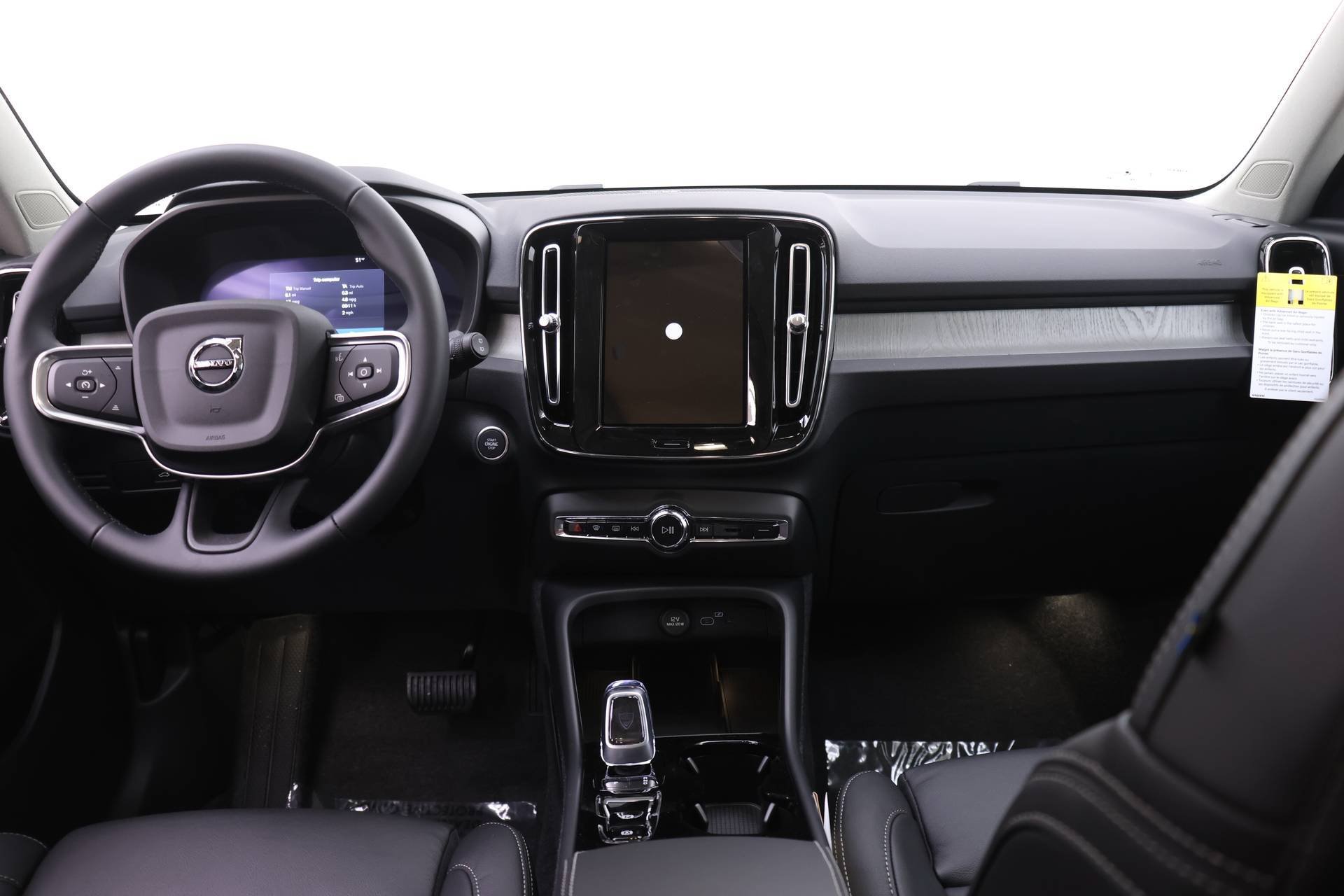 New 2026 Volvo XC40 B5 Ultra w/ Protection Package Premier AWD/4WD image 8