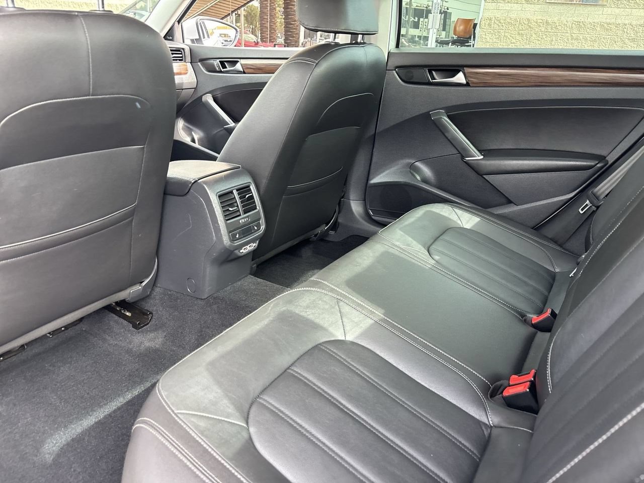 Used 2020 Volkswagen Passat 2.0T SEL FWD image 13
