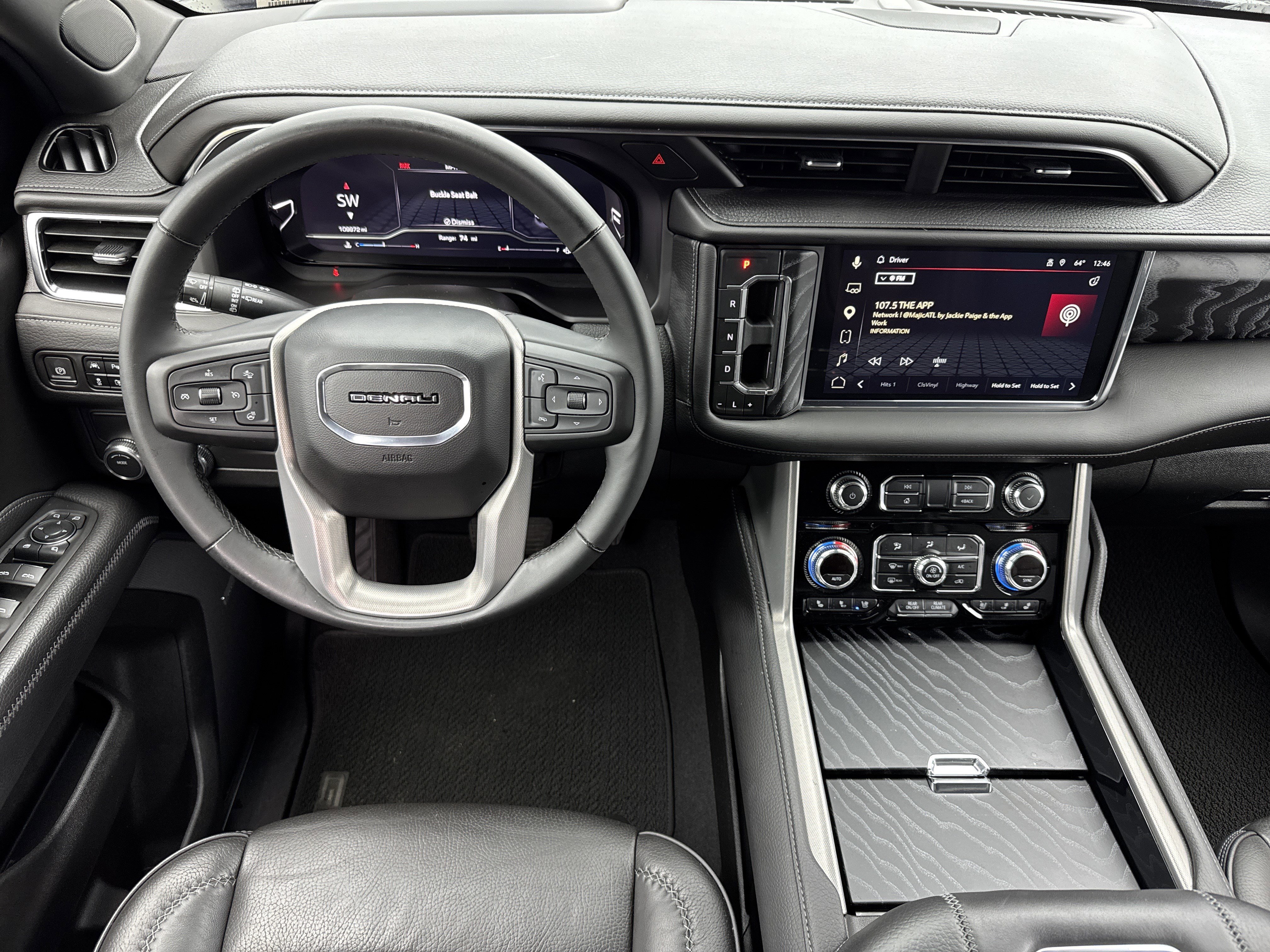 Used 2023 GMC Yukon XL Denali RWD image 17