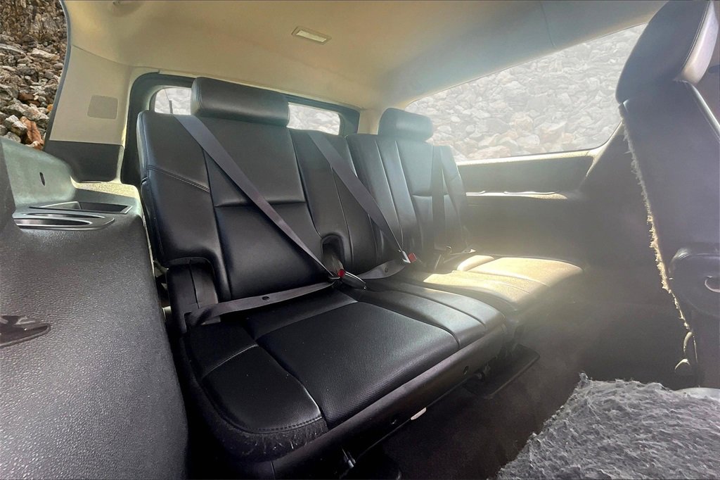 Used 2014 Chevrolet Suburban LTZ image 27