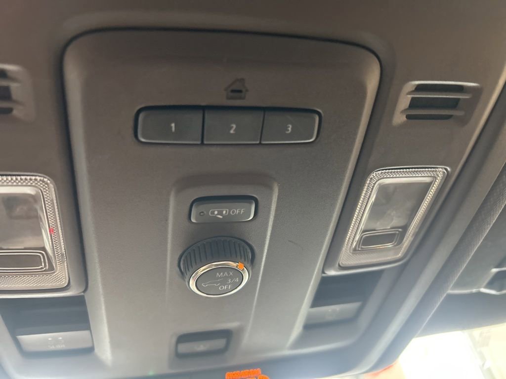 Used 2023 GMC Yukon SLT image 11