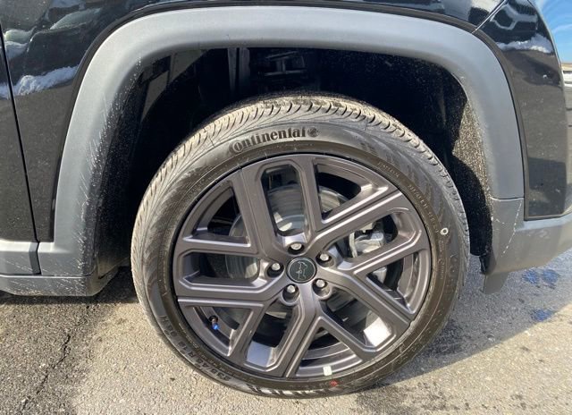 New 2026 Jeep Compass Latitude w/ Sun and Sound Group AWD/4WD image 19