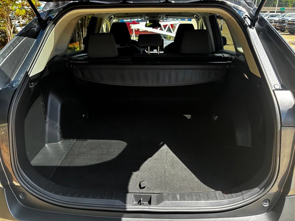 Used 2025 Toyota RAV4 XLE AWD/4WD image 7