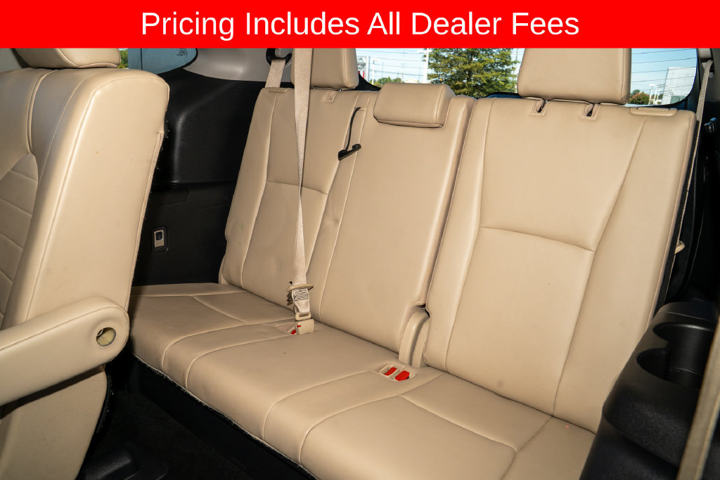 Used 2021 Toyota Highlander XLE FWD image 11