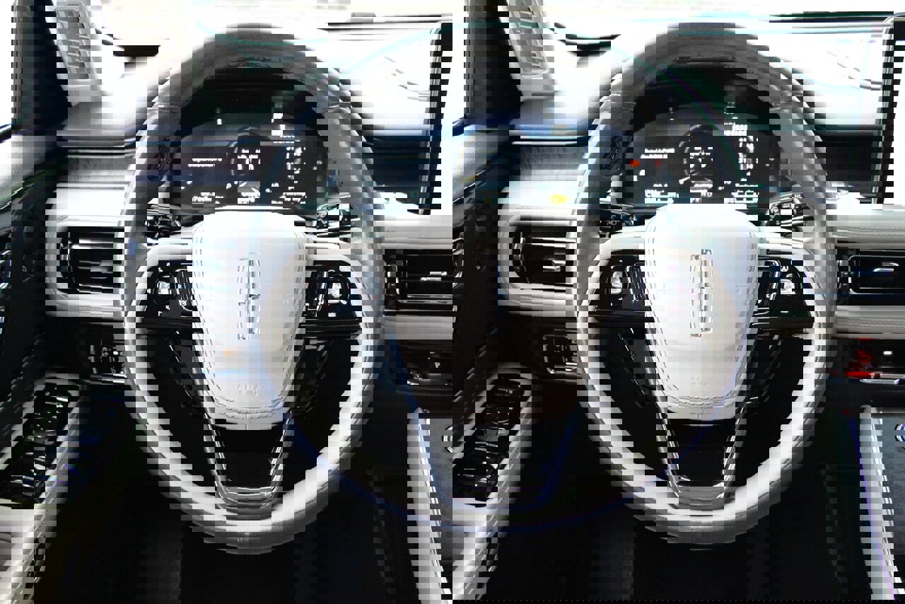 Used 2022 Lincoln Aviator Reserve image 36