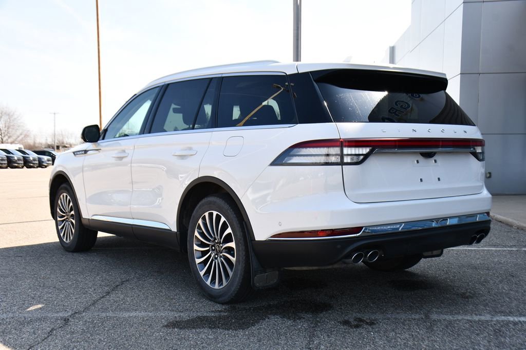 Used 2023 Lincoln Aviator Reserve w/ Class IV Trailer Tow Package image 4