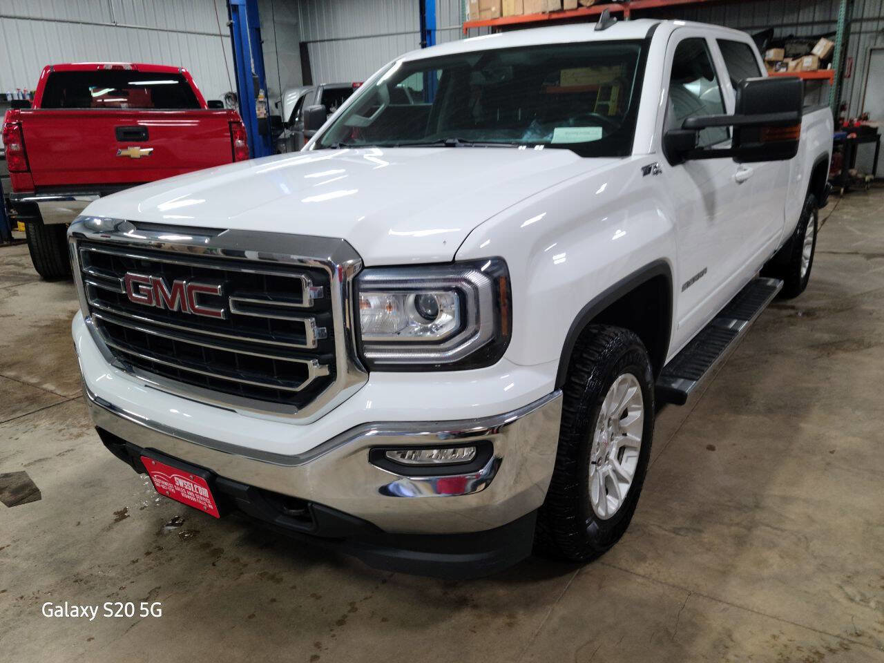Used 2017 GMC Sierra 1500 SLE w/ SLE Value Package image 4