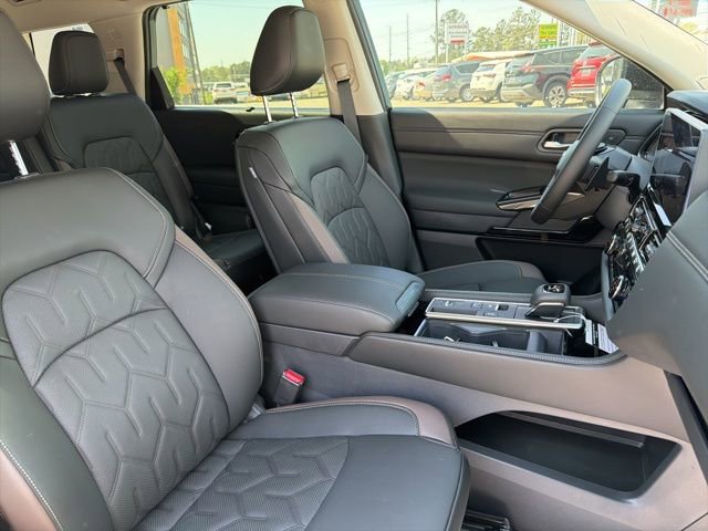 New 2026 Nissan Pathfinder Platinum image 19