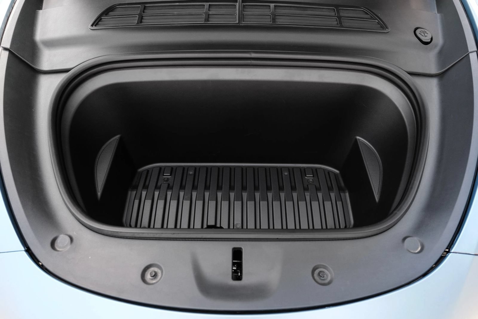 Used 2025 Tesla Model Y Long Range RWD image 48