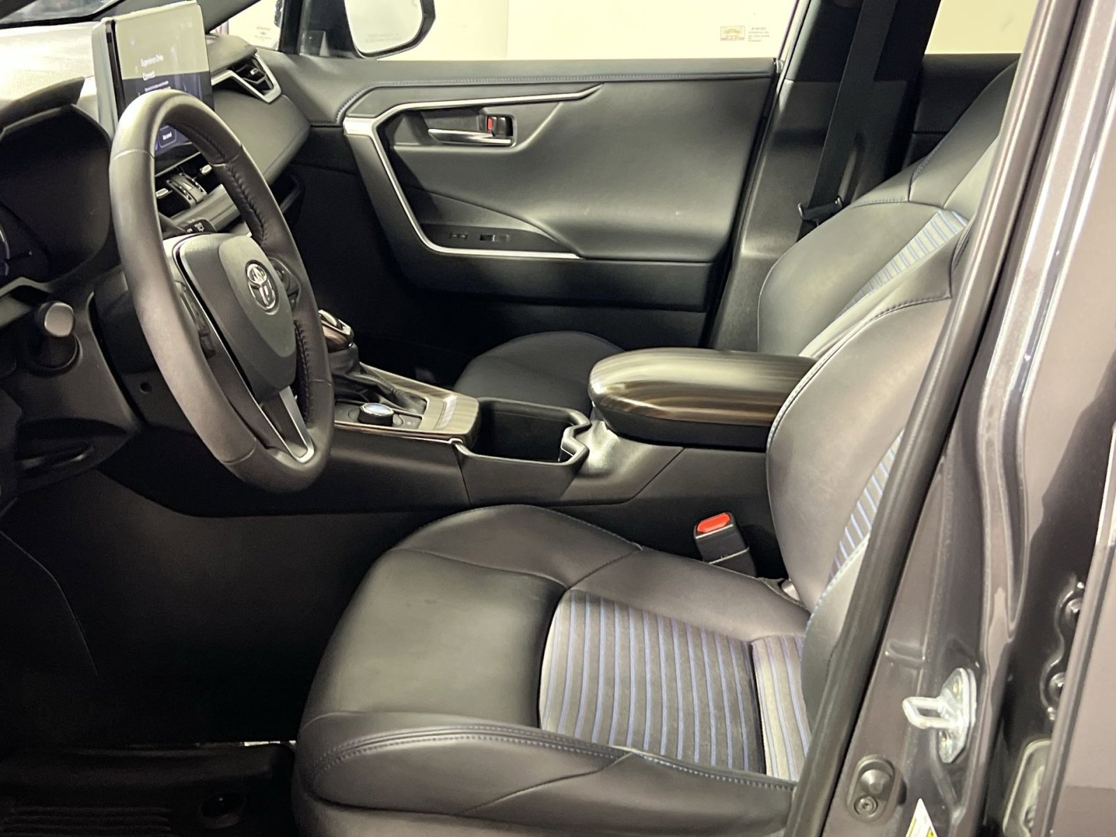Used 2024 Toyota RAV4 XSE w/ Weather Package image 14