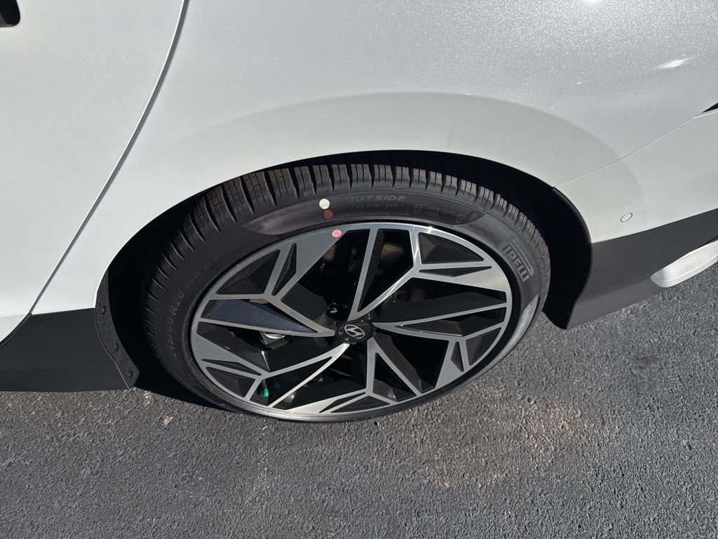 New 2025 Hyundai Ioniq 6 Limited image 42