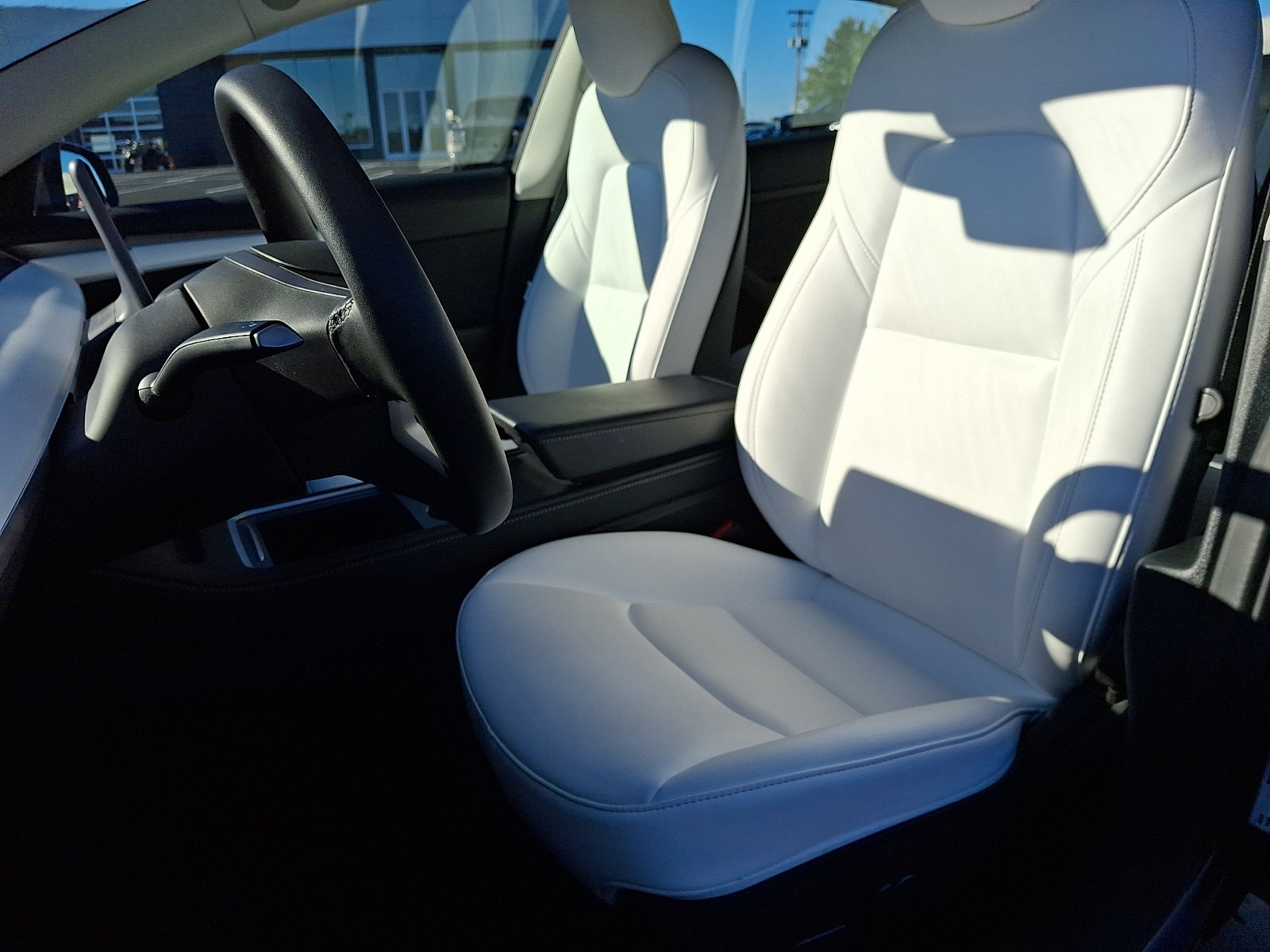 Used 2022 Tesla Model 3 Long Range AWD/4WD image 16