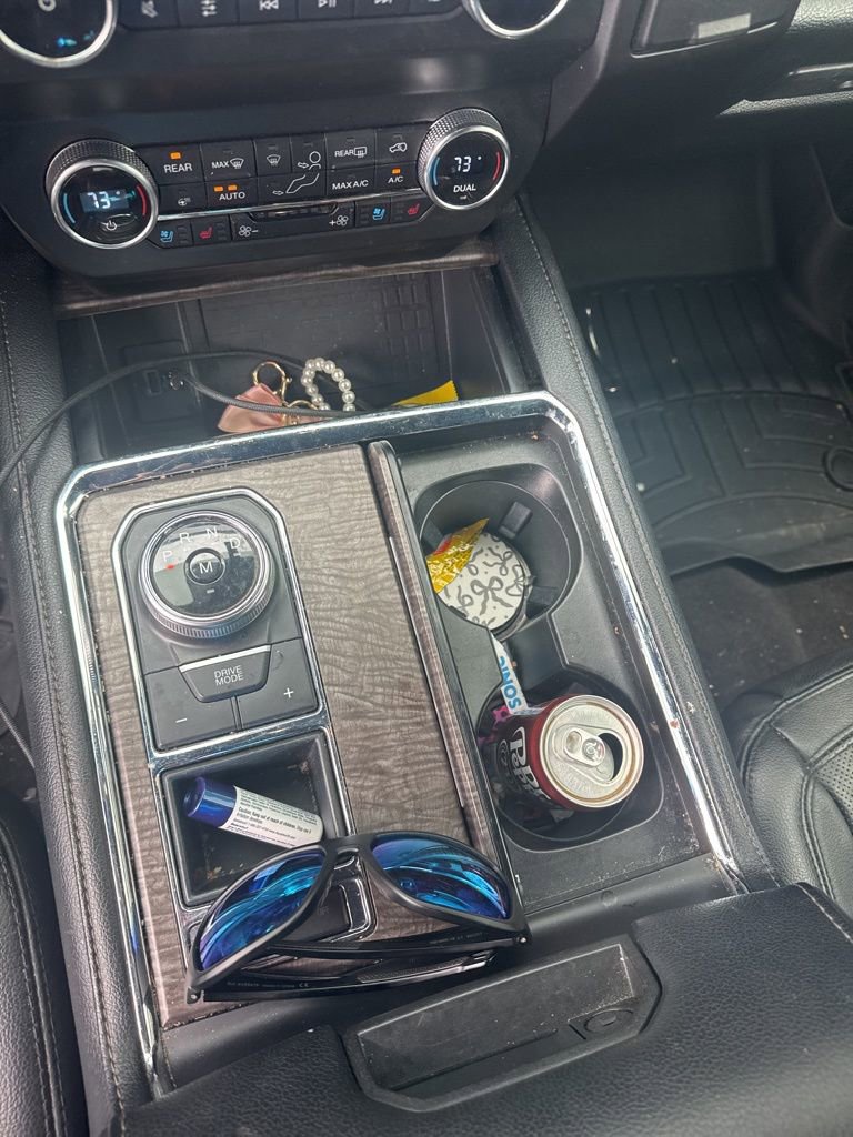 Used 2020 Ford Expedition Limited RWD image 3