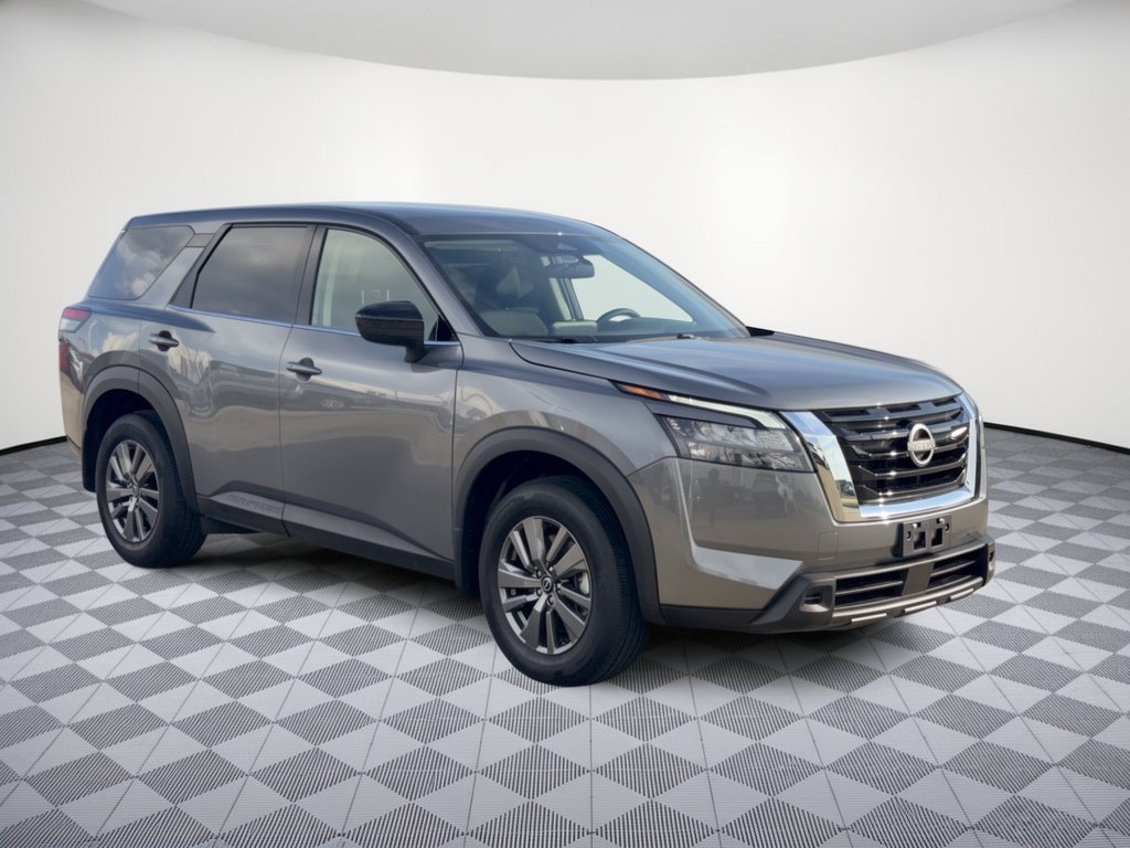 Used 2025 Nissan Pathfinder S FWD image 7