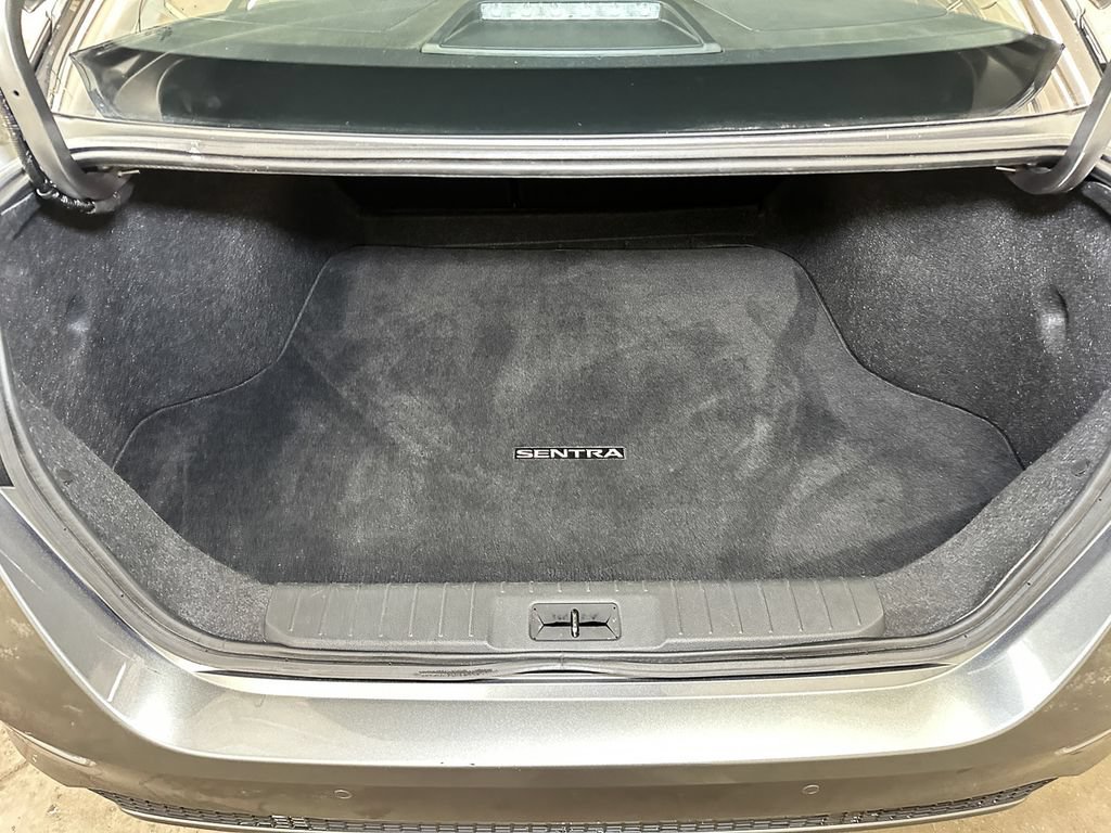 Used 2024 Nissan Sentra SV FWD image 19