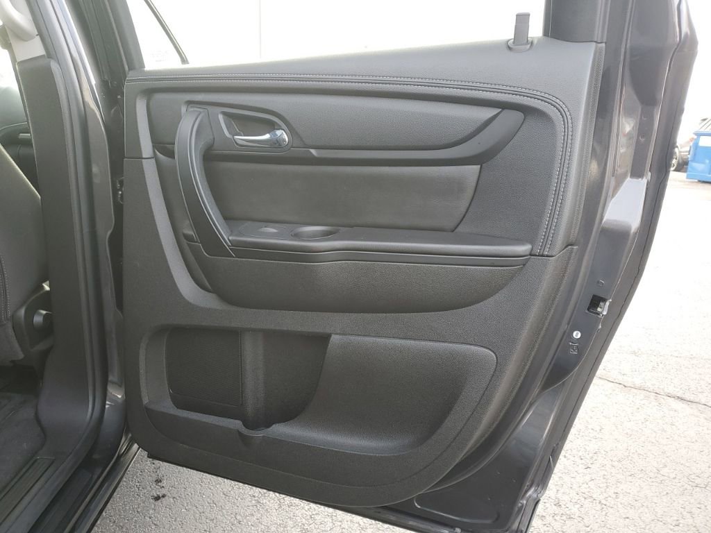 Used 2014 GMC Acadia SLE image 38