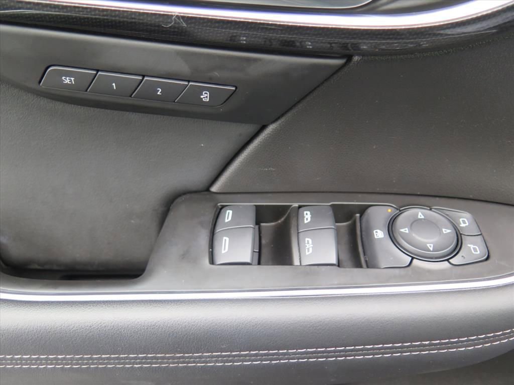 Used 2023 Buick Envision Essence w/ Sport Touring Package image 10