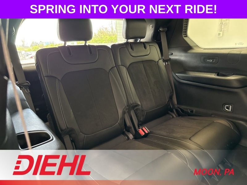 Used 2024 Jeep Grand Cherokee L Altitude image 12