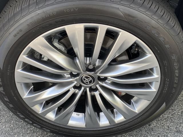 Certified 2026 Toyota Highlander Platinum AWD/4WD image 36