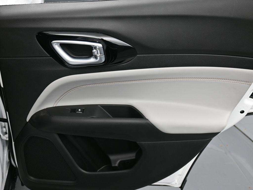 New 2026 Jeep Compass Limited image 16