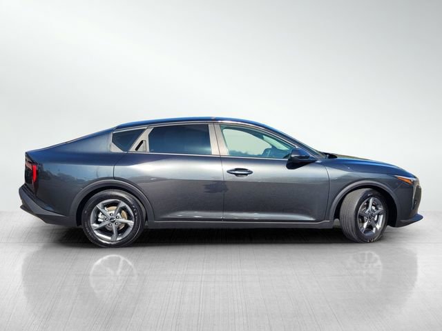 Used 2025 Kia K4 LXS image 3