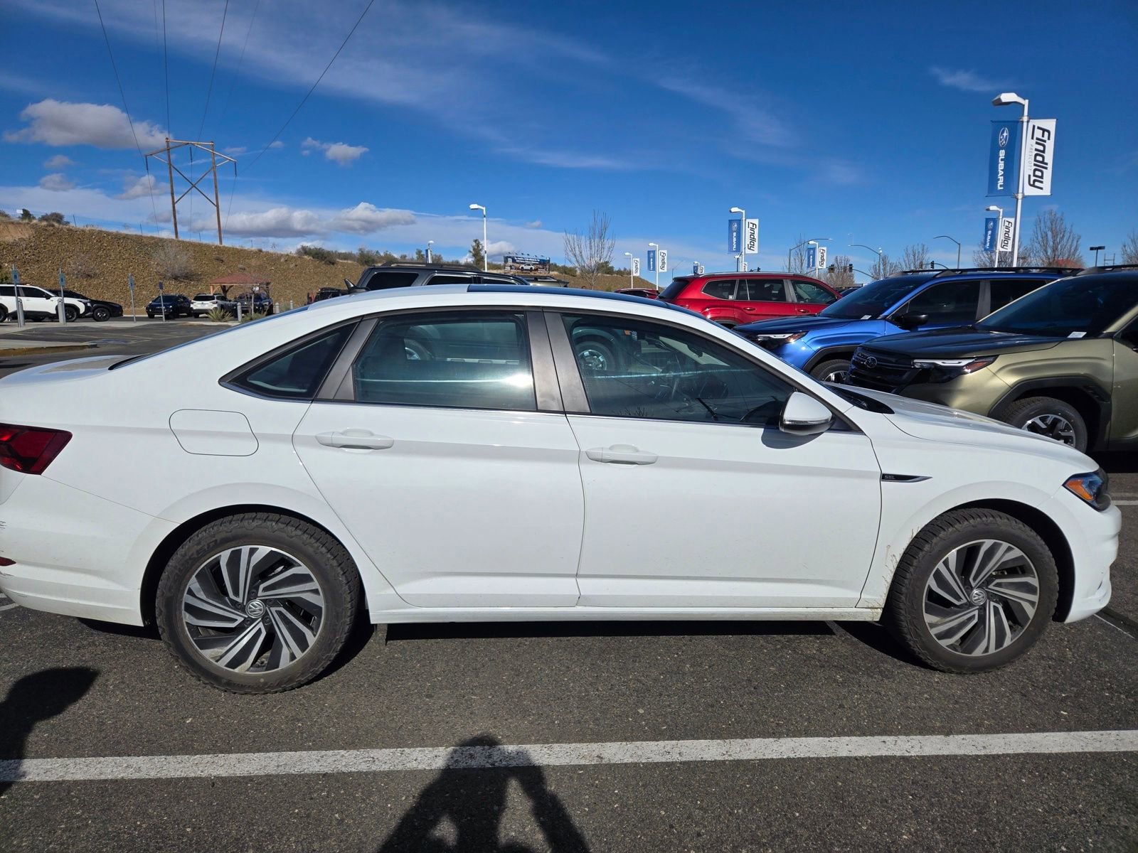 Used 2020 Volkswagen Jetta SEL Premium image 4