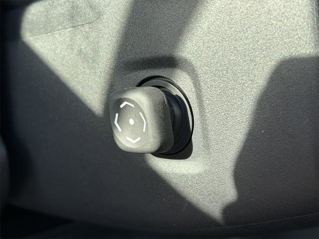 Certified 2023 Toyota Sienna Platinum image 30