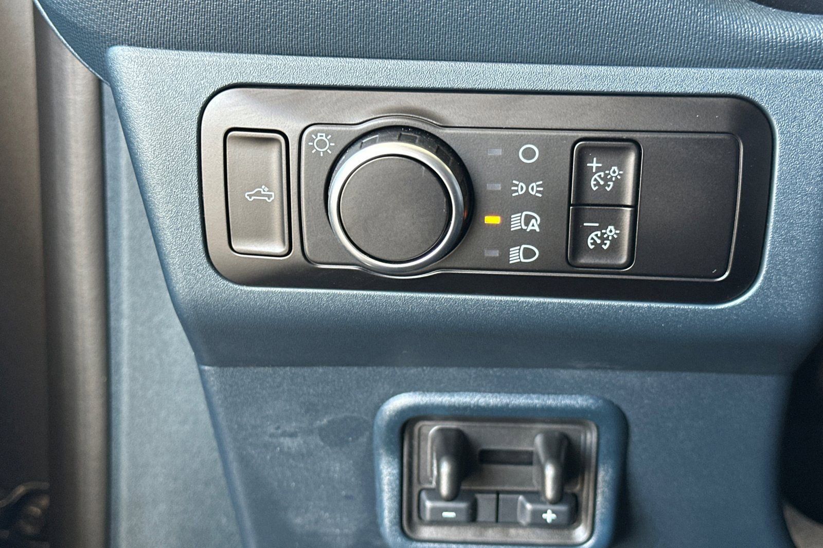 New 2025 Ford Maverick XLT w/ XLT Luxury Package image 28