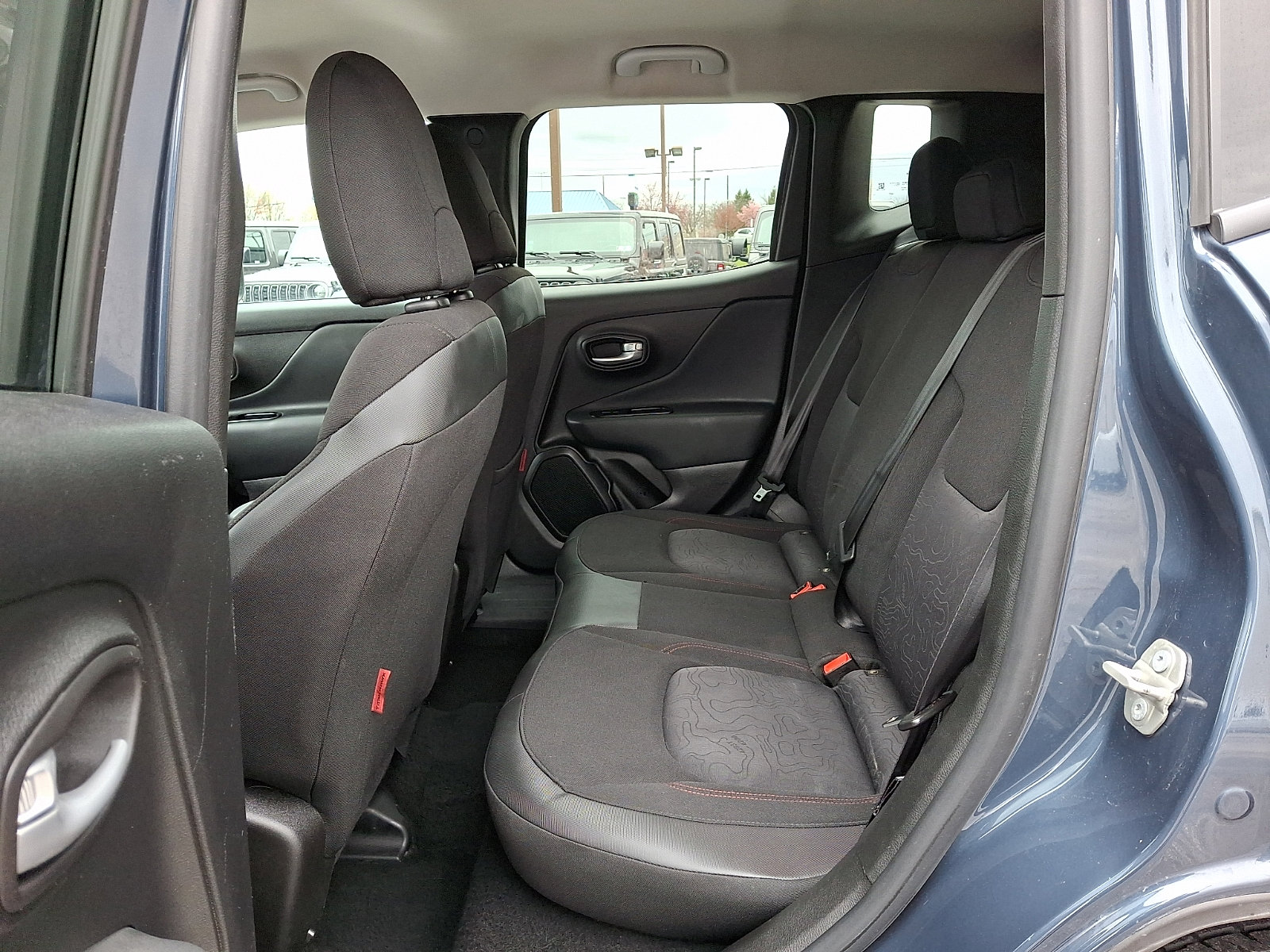 Used 2023 Jeep Renegade Trailhawk image 12