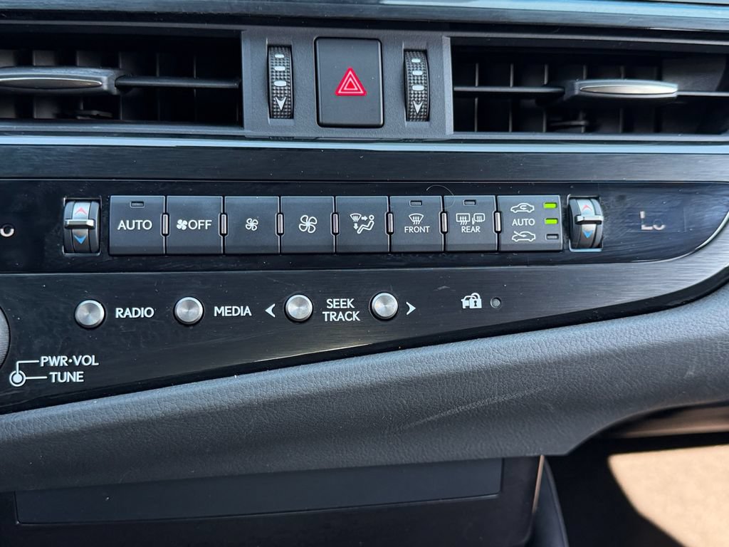 Certified 2023 Lexus ES 350 w/ Accessory Package (Z2) FWD image 22