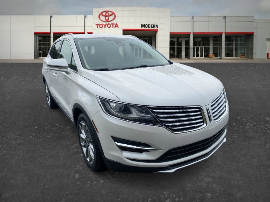 Used 2018 Lincoln MKC Select w/ Select Plus Package FWD image 3